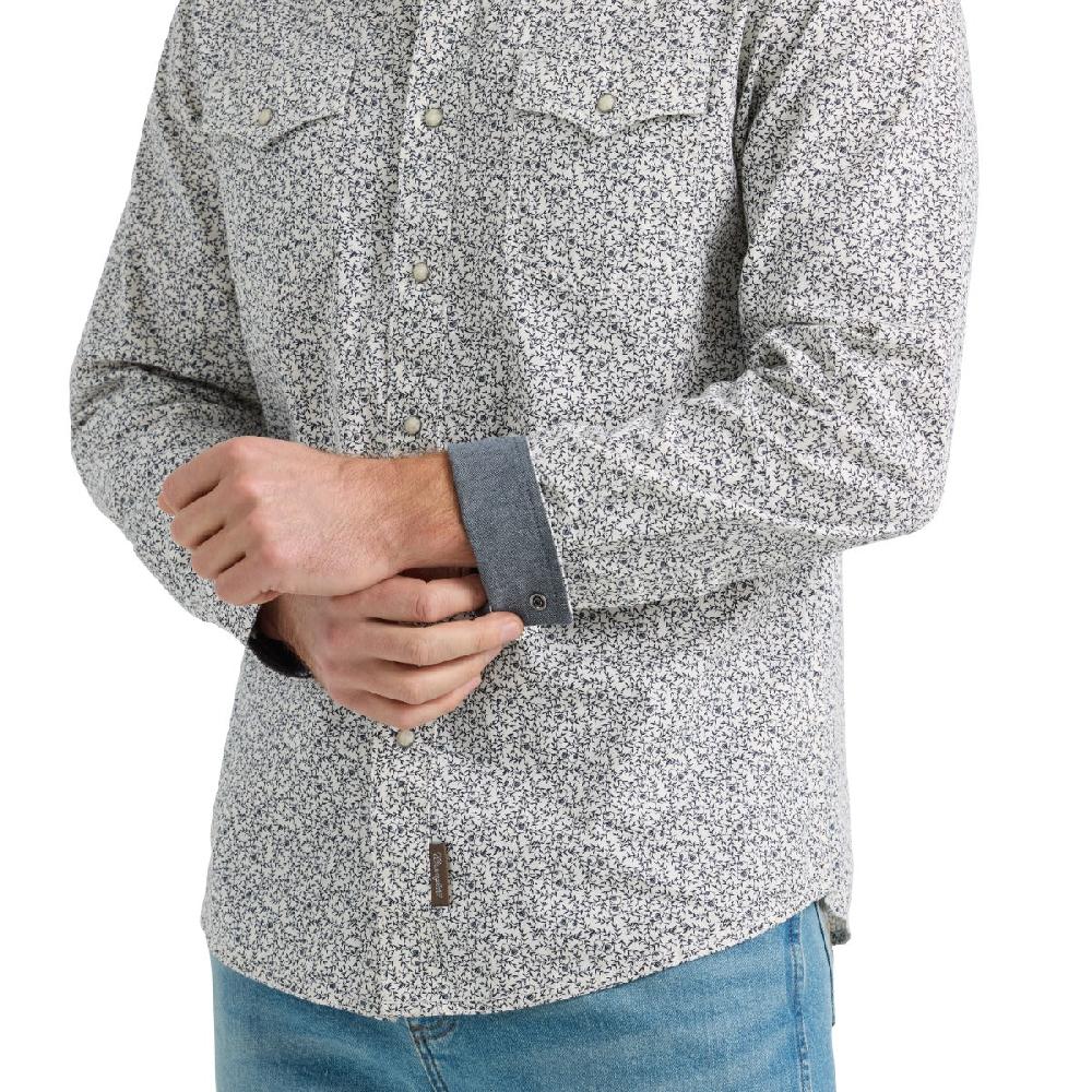 Wrangler White With Print Retro Premium Men's Spread Collar Modern Fit Long Sleeve Snap Shirt 112359912