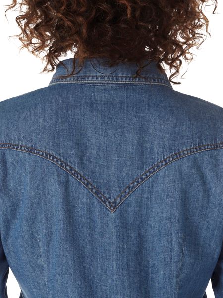 Wrangler Women's Mid Wash Denim Long Sleeve Pearl Snap Western Shirt LW7006D