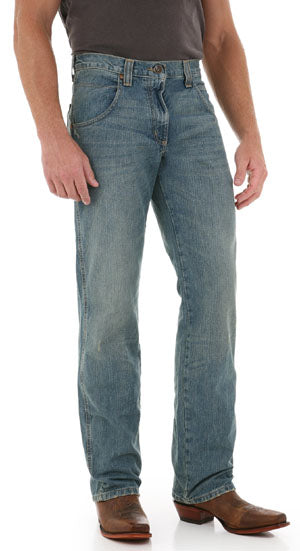 WRT30AT Antique Denim Retro Straight Leg Wrangler Mens Jeans