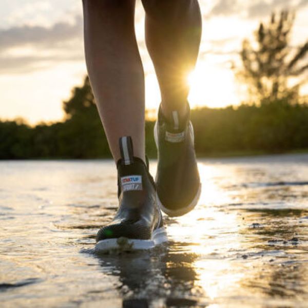 Xtratuf Black Women's Sport 6 Inch Ankle Deck Boots ADSW-000